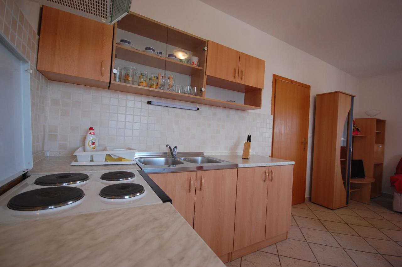 Apartments Novak By El-Pi Tours Malinska Ngoại thất bức ảnh