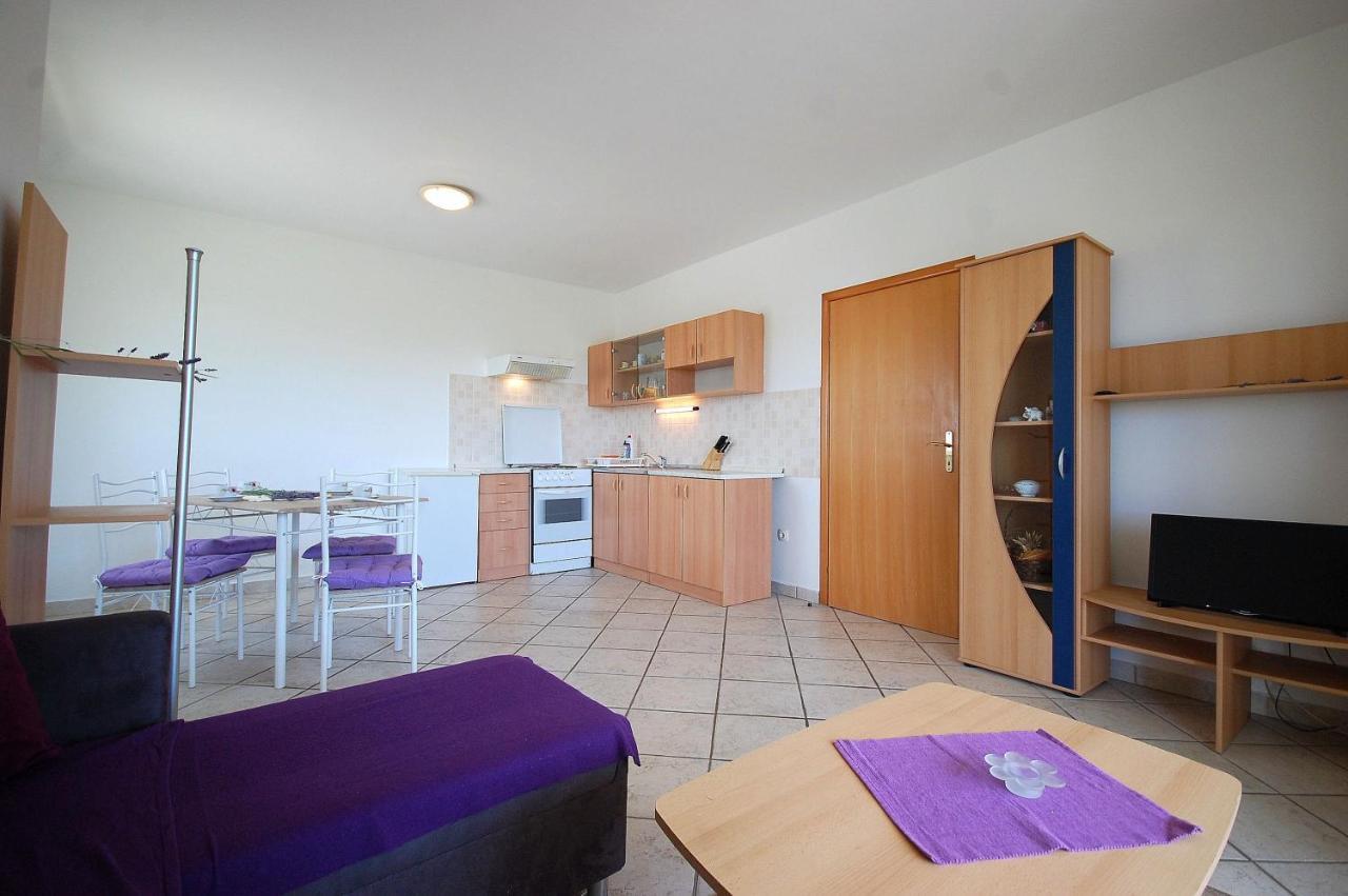 Apartments Novak By El-Pi Tours Malinska Ngoại thất bức ảnh