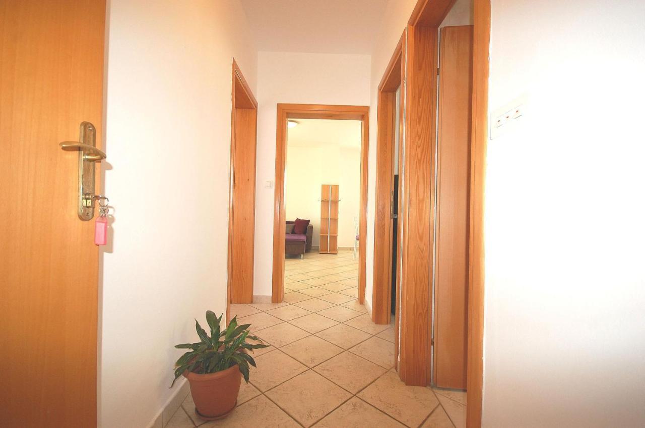 Apartments Novak By El-Pi Tours Malinska Ngoại thất bức ảnh