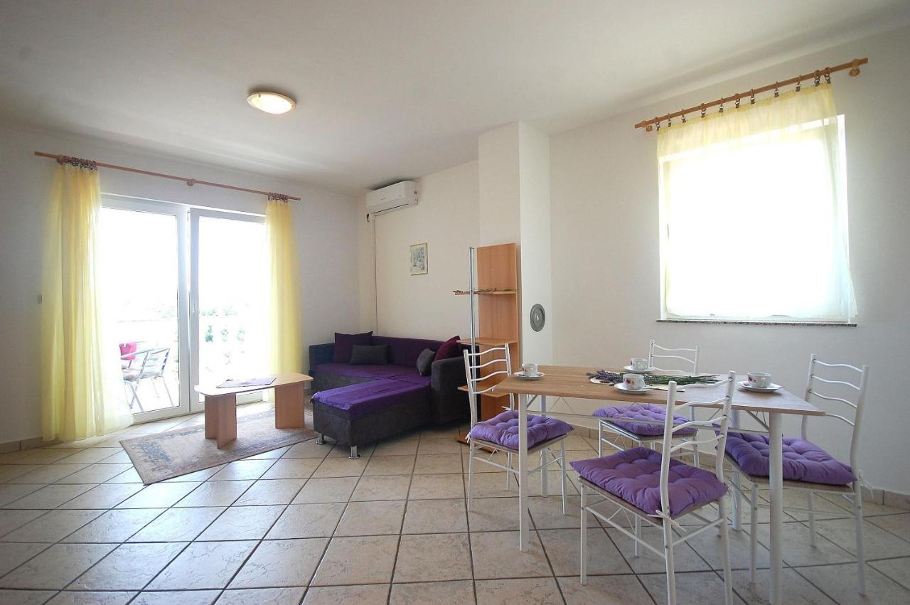 Apartments Novak By El-Pi Tours Malinska Ngoại thất bức ảnh