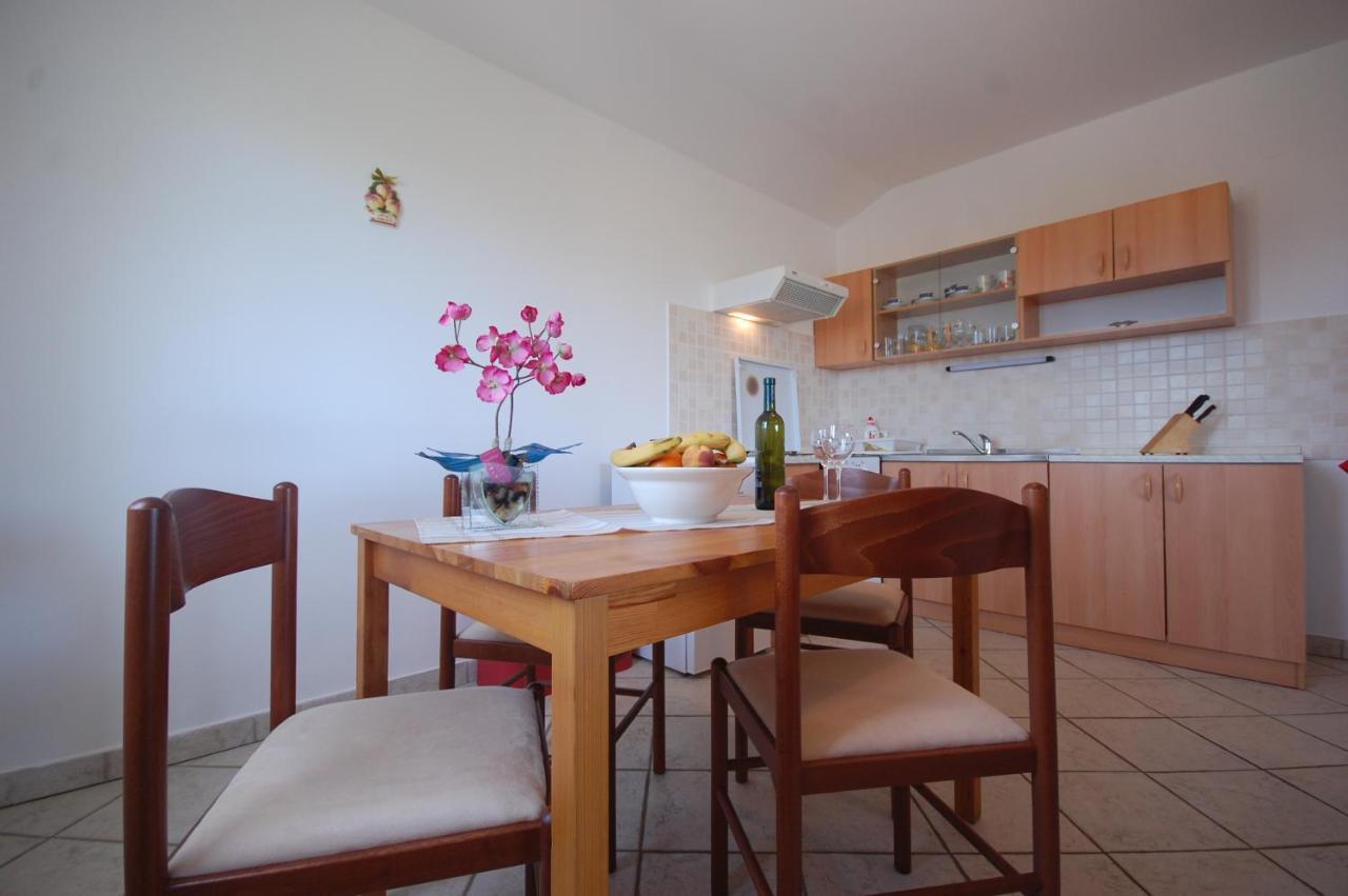 Apartments Novak By El-Pi Tours Malinska Ngoại thất bức ảnh