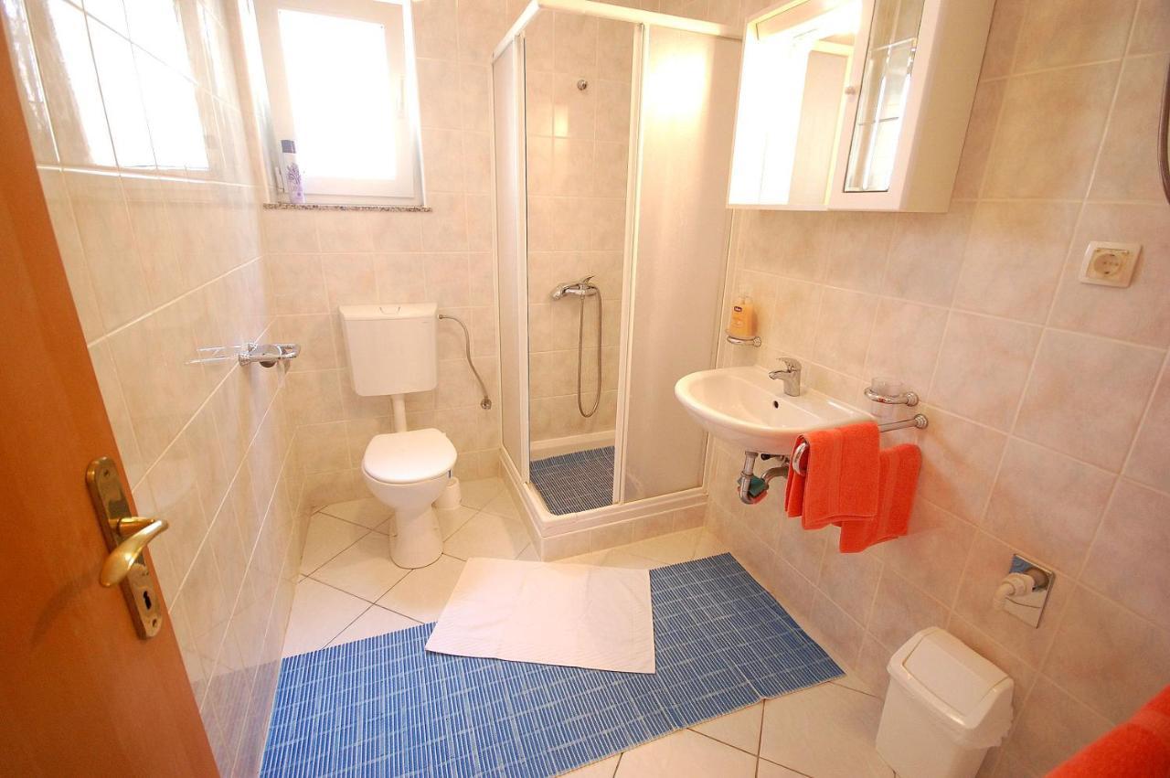 Apartments Novak By El-Pi Tours Malinska Ngoại thất bức ảnh