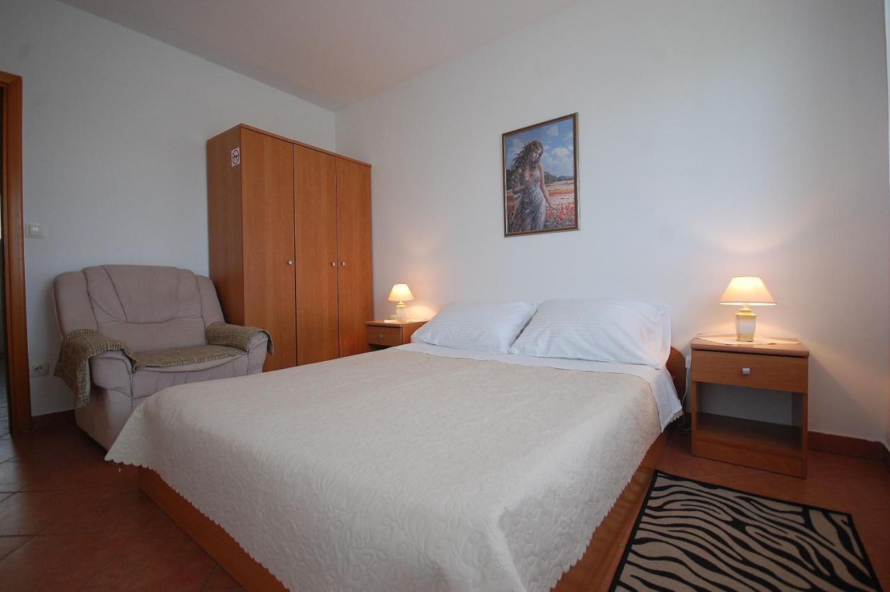 Apartments Novak By El-Pi Tours Malinska Ngoại thất bức ảnh